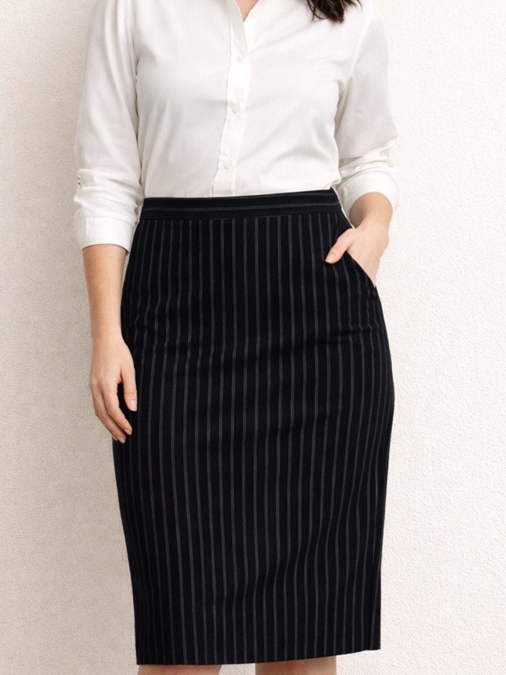 Moda International Black Pinstripe Pencil Skirt Size 8 Career Office Classic